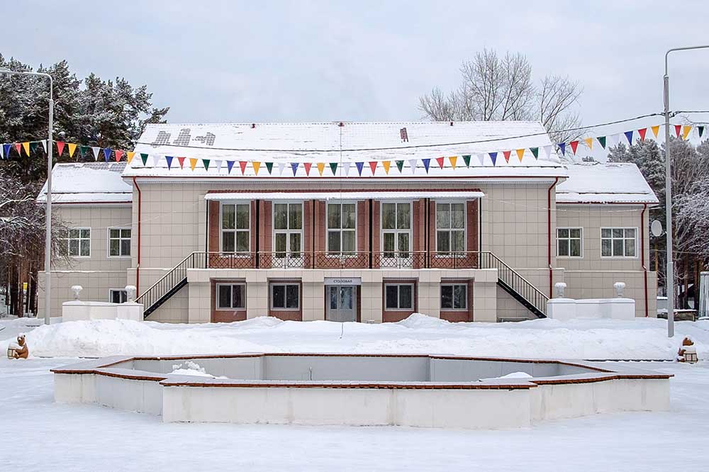 белый камень
